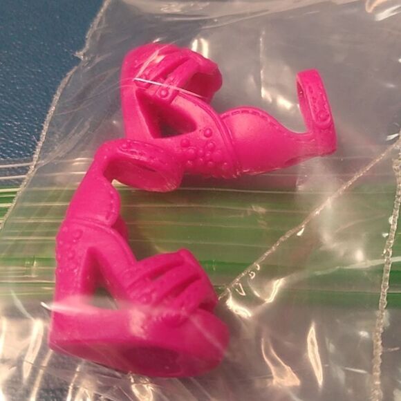 Barbie  Pizza Chef Hat and Shoes Accessory - White, Pink, Silver, Yellow - Picture 2 of 5